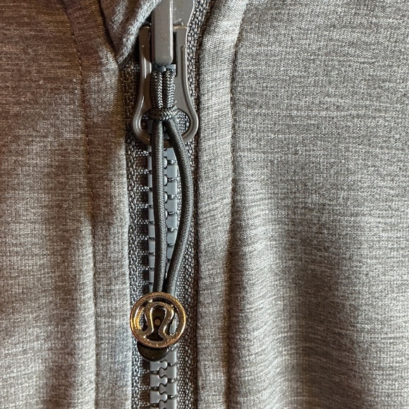 lululemon athletica Charcoal Men's Hooded Jacket - Picture 2 of 7